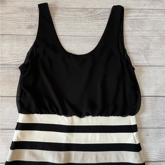 Express Dress - Picture 6 of 7